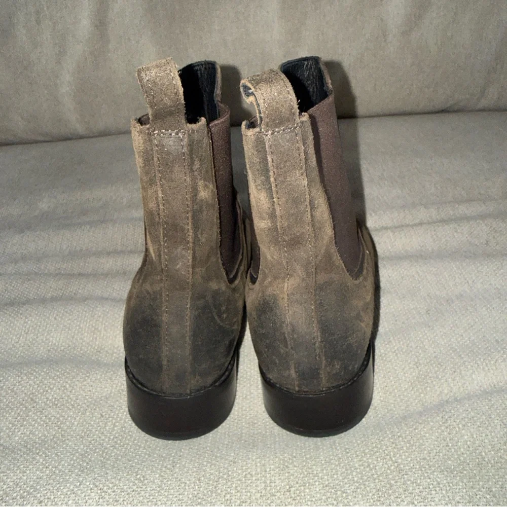 Thursday Everyday Chelsea Duchess Bootie In Dark Olive Suede Womens Size 7